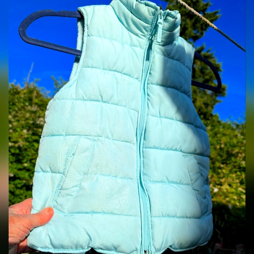 Box#22     Place Light Mint Green Kids Puffer Vest